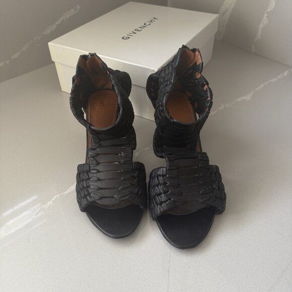 Givenchy Size 39 G Woven Nappa Black Leather Sandals Heels  Zip Open Toe + Box - Picture 13 of 15